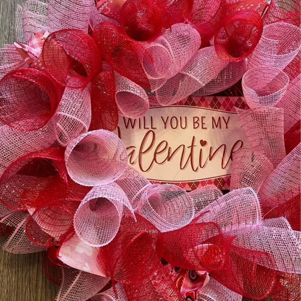 Handmade Wreath! Valentine's Day Theme! Great for door!